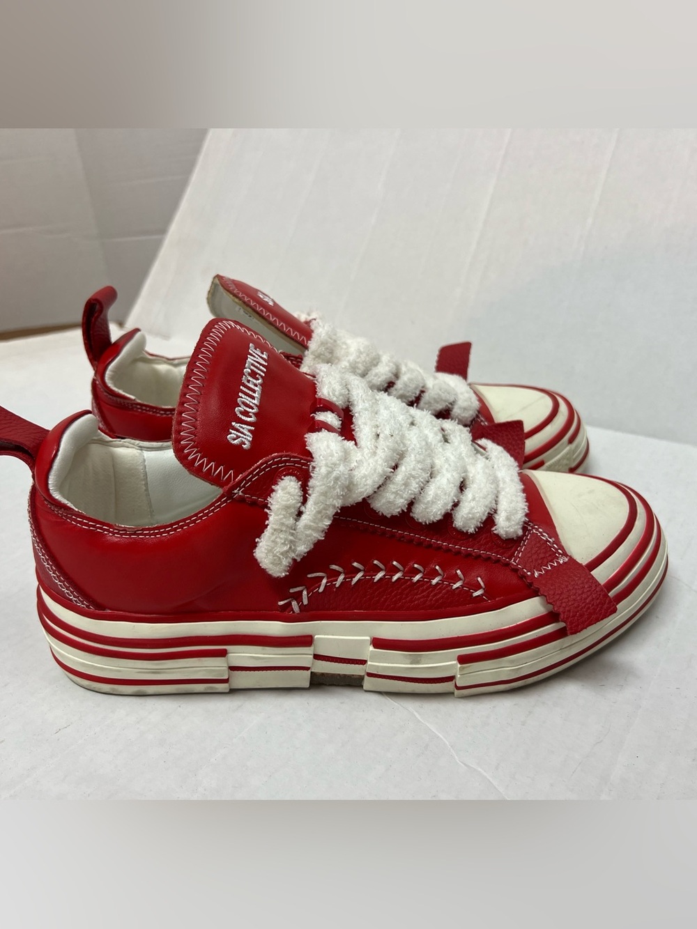 Sia Collective Men’s US 6 / EUR 39 Virgil Forever Rerun Red low-top sneakers